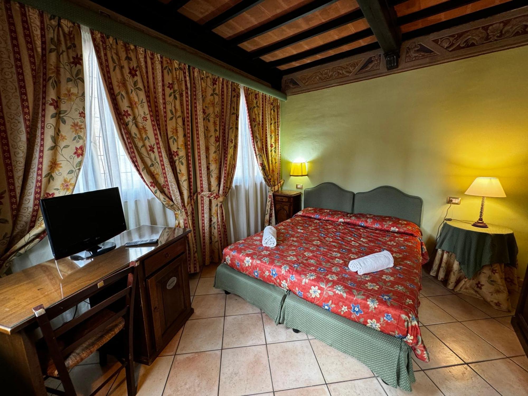 Villa Le Camelie Siena Eksteriør billede